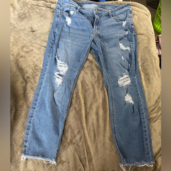 Old Navy Mid-Rise Rockstar Super Skinny Distressed Blue Jeans - Picture 1 of 3